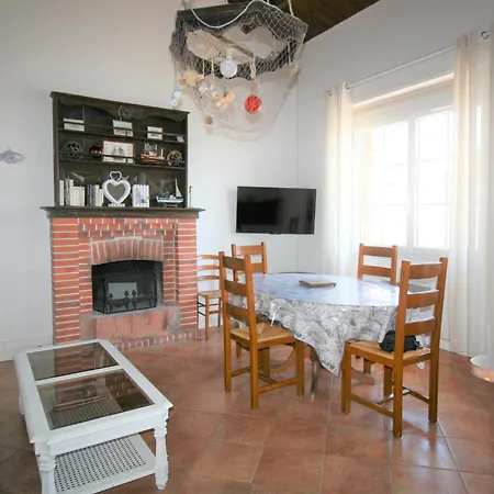 Maison A : Et Commerces A Proximite, Jardin, 3 Chambres, Parking - Fr-1-22-343 * La Tranche-sur-Mer