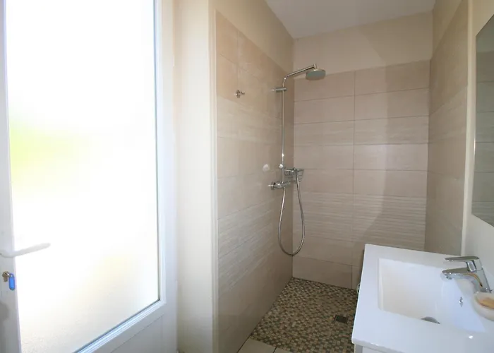 Maison à : Et Commerces à Proximité, Jardin, 3 Chambres, Parking - Fr-1-22-343 * La Tranche-sur-Mer