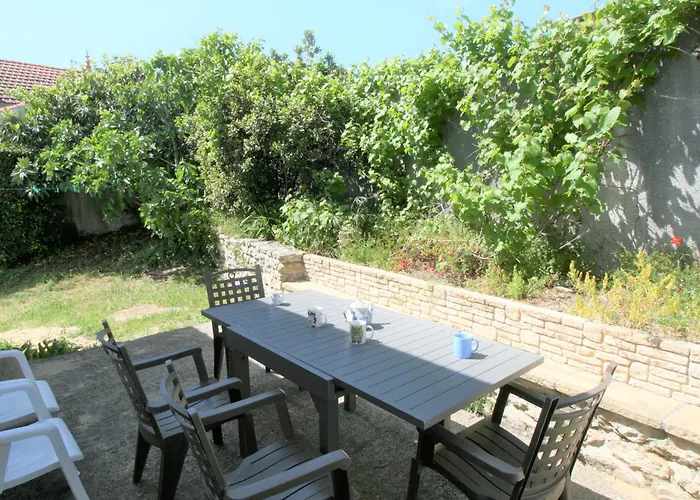 Maison à : Et Commerces à Proximité, Jardin, 3 Chambres, Parking - Fr-1-22-343 * La Tranche-sur-Mer